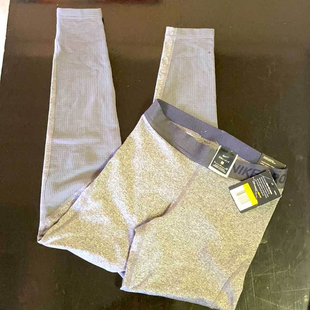 New Women’s Nike leggings.